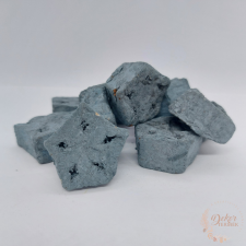  Mehagony szelet - falfestékes acélkék színű dekorációs kellék