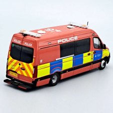 Mercedes Srinter UK Police 1:64 ERA autópálya és játékautó