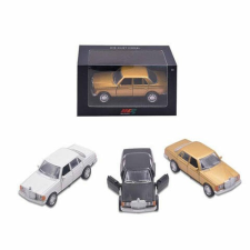 MK Toys Fém autómodell többféle változatban nyitható ajtóval 1 db autópálya és játékautó