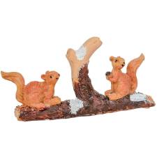  Mókusok faágon poly 6cm x 12cm dekorációs kellék