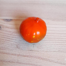  Műtök, zöldes. Mérete: 25 mm dekorációs kellék