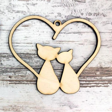  Natúr fa cicák szívben, mérete: 11,5x10 cm dekorációs kellék