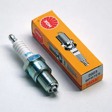 NGK BPR7ES (2023) gyújtógyertya NGK Elektronika Gyújtások Gyújtógyertyák, gyújtótrafók egyéb motorkerékpár alkatrész