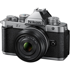 Nikon Z f + Z 40 mm f/2 SE digitális fényképező