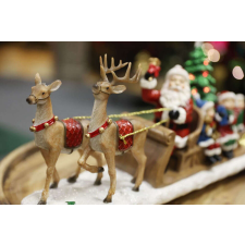 Nonbrand Klasszikus karácsonyi Mikulás, szánon LED 45cm karácsonyi dekoráció