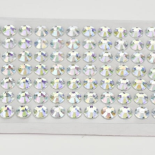  Öntapadó szivárványos strassz 1 cm 91db/levél dekorációs kellék