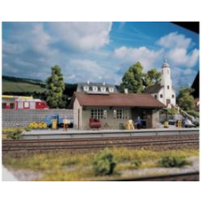 Piko 61824 Raktárépület, Burgstein (4015615618249) makett