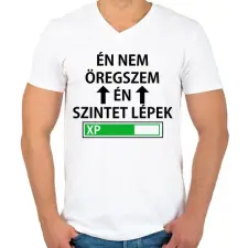 PRINTFASHION Én nem öregszem... - Férfi V-nyakú póló - Fehér férfi póló