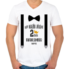 PRINTFASHION Jóképű fiatalember - Számmal - Férfi V-nyakú póló - Fehér