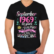 PRINTFASHION Születésnap 1969 Szeptember - Napfény egy kis hurrikánnal! - Férfi V-nyakú póló - Fekete