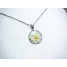 R.M.ékszer Medálok Erdei szamóca virág műgyanta acél nyaklánc nyaklánc