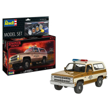  Revell Jim Hoppers Chevy Blazer K5: S.Things (67724) makett készlet kiegészítőkkel makett