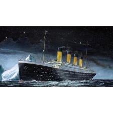 Revell R.M.S. Titanic hajómodell kreatív és készségfejlesztő
