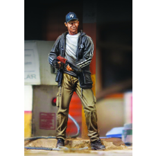  Royal Model Zombies hunter 'Zombies serie' 1:35 (RM770) makett