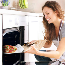 Rozsdamentes pizzalapát, kihajtható nyéllel sütés és főzés