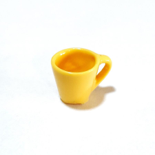 Sárga műanyag bögre, mérete: 1,7x1,5 cm játékfigura