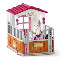 Schleich 42368 Istálló Lusitano kancával játékfigura