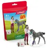 Schleich : Lóápolás Trakehner csikóval játékszett (42752)