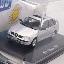 Seat Cordoba 2000 1:43 autópálya és játékautó