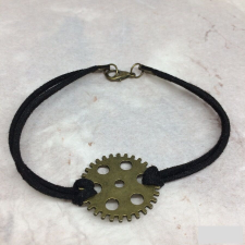 Steampunk stílusú karkötő fogaskerékkel, kézműves termék karkötő