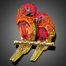 Swarovski Arannyal bevont exkluzív papagájpár bross piros színű Swarovski kristályokkal (1278.) bross