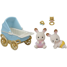  Sylvanian families Csoki nyuszi ikrek babakocsival (5054131054321) játékfigura