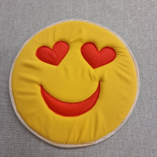  Szerelmes emoji ülőpárna lakástextília