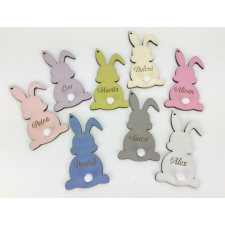  Színes Húsvéti nyuszi egyedi gravírral 8,4x4,6 cm dekorációs kellék