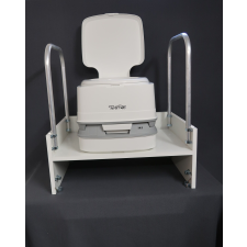  Szobai toalett állítható magasságú tartó szerkezettel szaniter