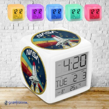 Szupicuccok Nasa retro logó színváltós világító ébresztő óra ébresztőóra
