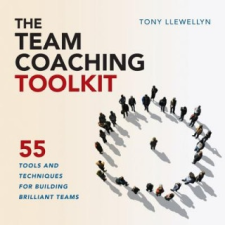  Team Coaching Toolkit – TONY LLEWELLYN idegen nyelvű könyv