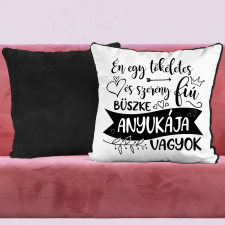 TeeInBlue Vicces egyedi párna anyának - tökéletes fiú anyukája Párna / FEKETE PLÜSS HÁTOLDAL / szivacs lakástextília