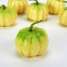 Tök 4,5cm x 3cm krém színű dekorációs kellék