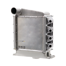 utángyártott Intercooler John Deere 74712531 autóalkatrész