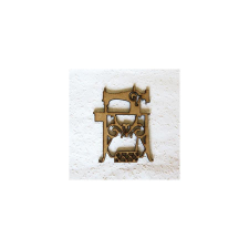  Varrógép, mérete: 75x100x3 mm dekorációs kellék