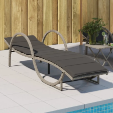 vidaXL Világosszürke polyrattan napozóágy párnával 60x199x42 cm kerti bútor